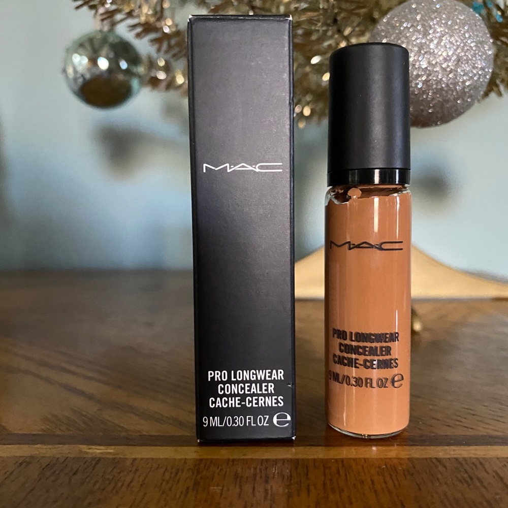 MAC Pro LongWear Concealer - NC45